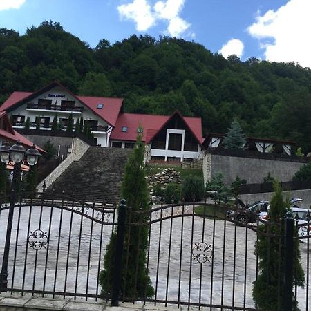 Casa Albert Hotell Lepşa Exteriör bild